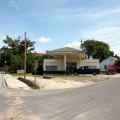 T & G Service and Grocery (closed)