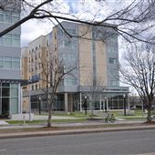 650 Lincoln Shops/Apartment Area