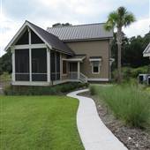 Gnarled Oak Lake House - Guest House