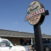 Ball & Que Restaurant