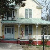 Pinckney Inn