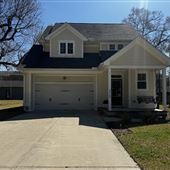 Park Circle Home with back patio