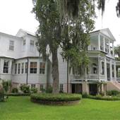 Cuthbert House Inn (Exteriors)