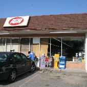 Laurie's IGA