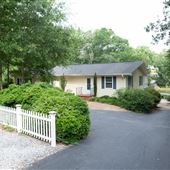 Lake Bowen - Zimmer Lake House