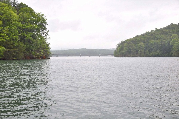 Lake Keowee (5/1/2010 - Credits: Jay Vaughan)