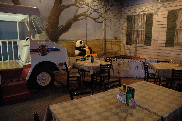 Red Bone Alley Restaurant and Bar