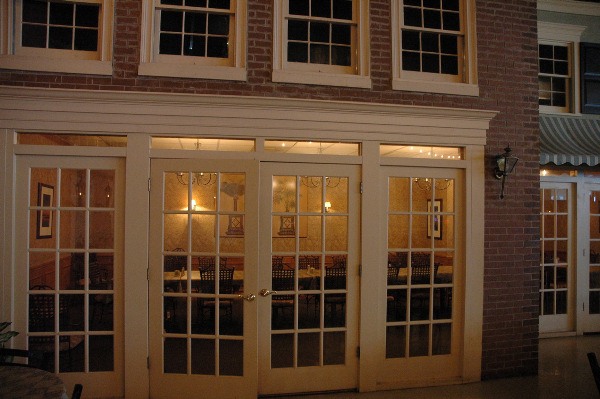 Red Bone Alley Restaurant and Bar