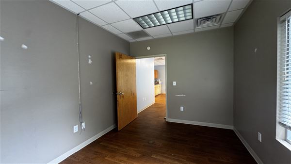 Commercial Property / Office Space (closed)