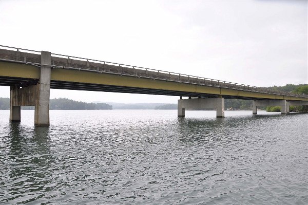Lake Keowee (5/1/2010 - Credits: Jay Vaughan)