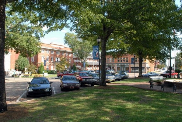 Abbeville (10/2/2006 - Credits: Sam Holland)