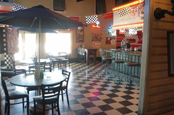 Red Bone Alley Restaurant and Bar