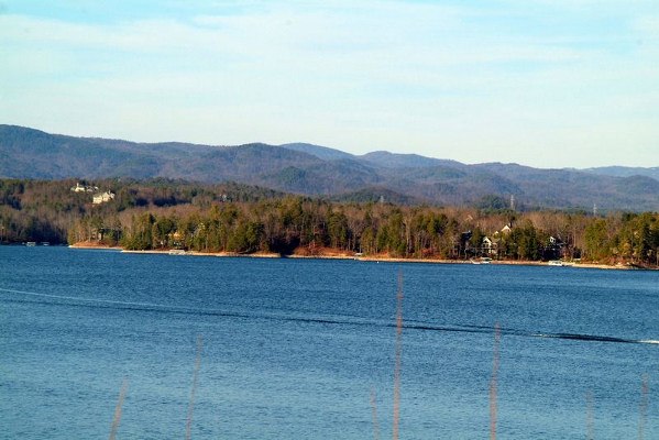 Lake Keowee (2/1/2009 - Credits: Jay Vaughan)
