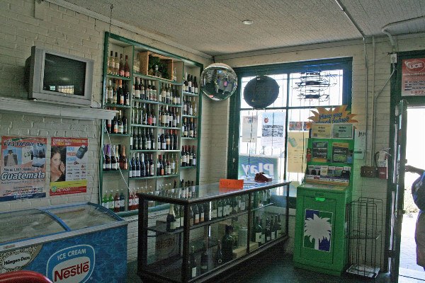 Quisqueya Deli & Groceries