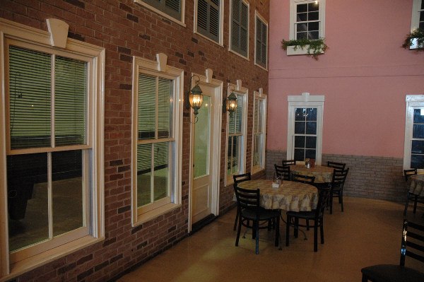 Red Bone Alley Restaurant and Bar