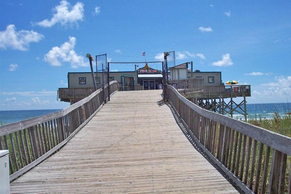 Myrtle Beach - Pier 14 (9/2/2003 - Credits: Patricia Blackstone)