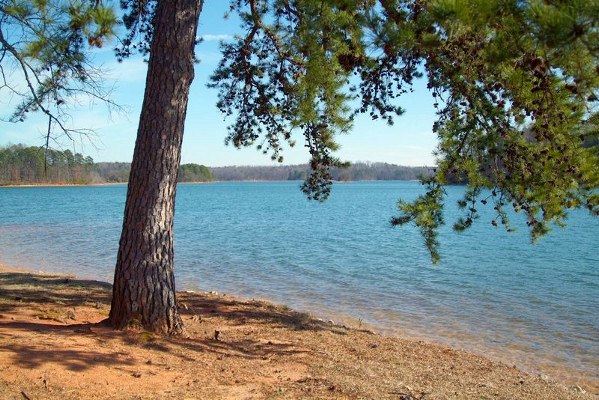 Lake Keowee (2/1/2009 - Credits: Jay Vaughan)