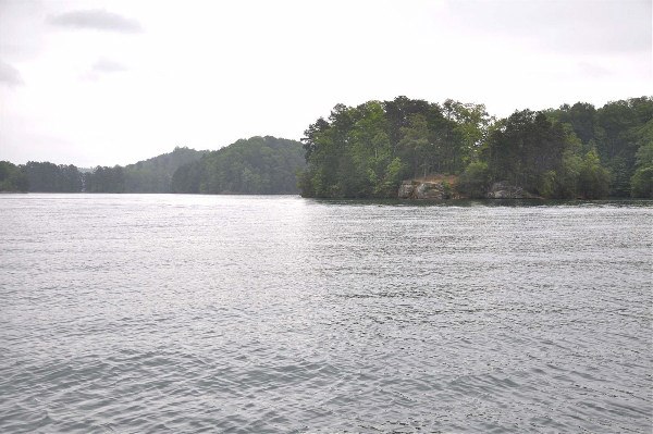 Lake Keowee (5/1/2010 - Credits: Jay Vaughan)